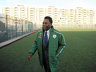 Pele to be moved out of intens...
